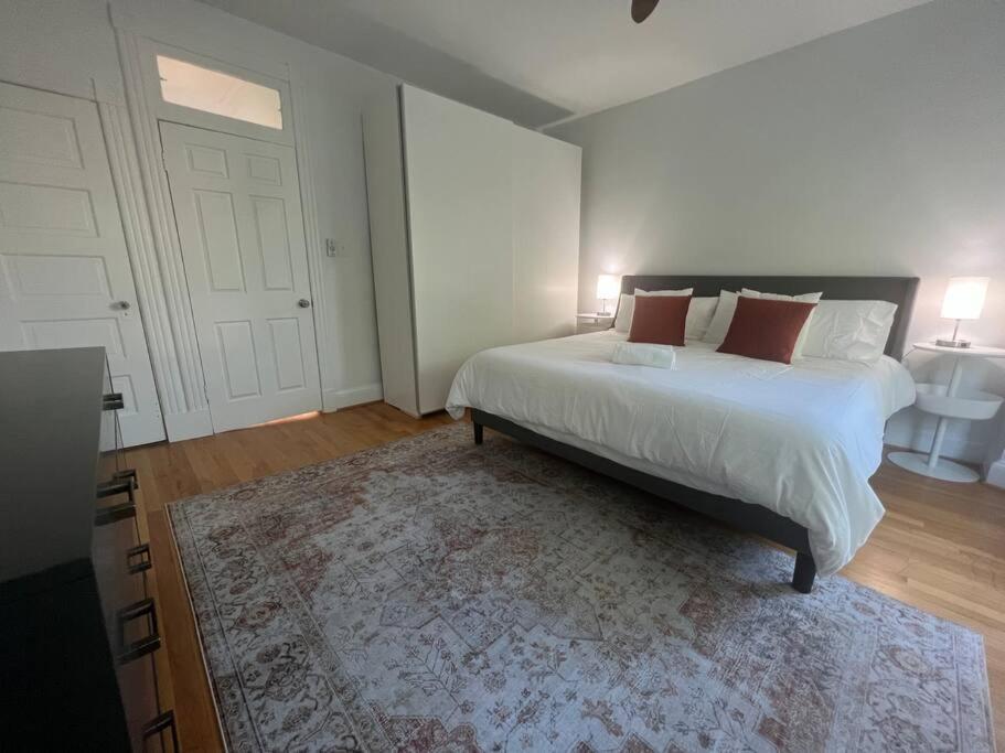 3-Bedroom House With Cute Patio Explore Dc On Foot Washington Exterior photo