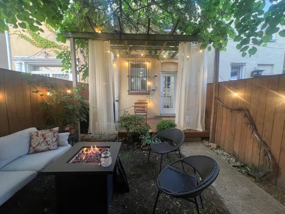 3-Bedroom House With Cute Patio Explore Dc On Foot Washington Exterior photo