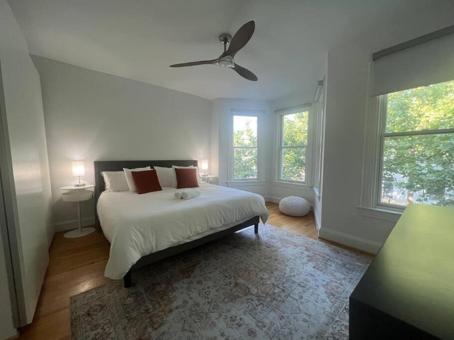 3-Bedroom House With Cute Patio Explore Dc On Foot Washington Exterior photo